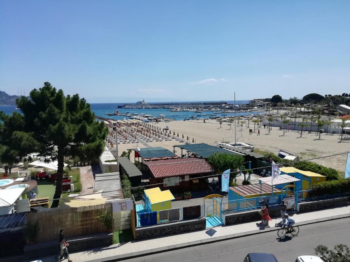 Hotel Sabbie D'Oro Giardini Naxos Eksteriør bilde