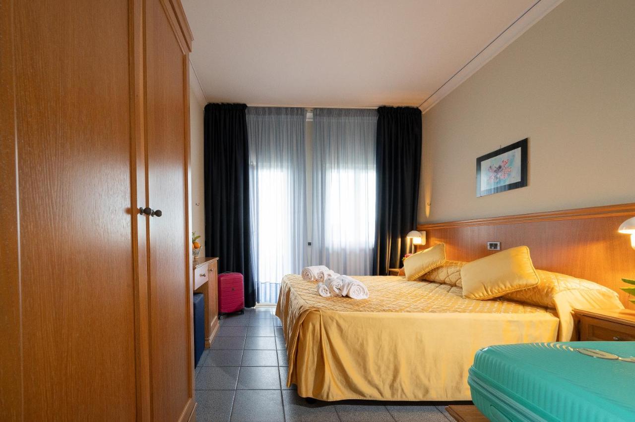 Hotel Sabbie D'Oro Giardini Naxos Eksteriør bilde